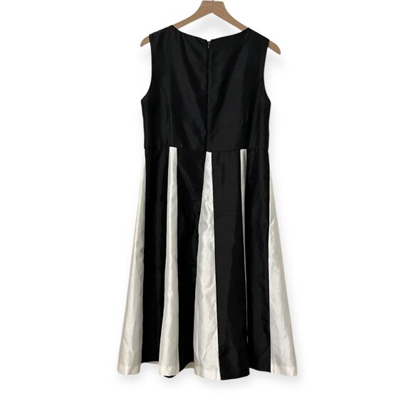 EY Boutique Women's Black White Striped Sleeveless Fit & Flare Dress Size 8 - Picture 1 of 9